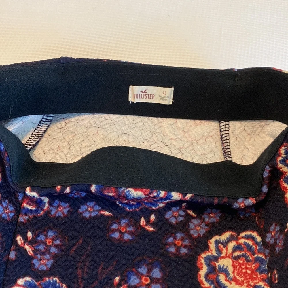 Hollister Matching Set sleeveless cropped top and skirt size XS